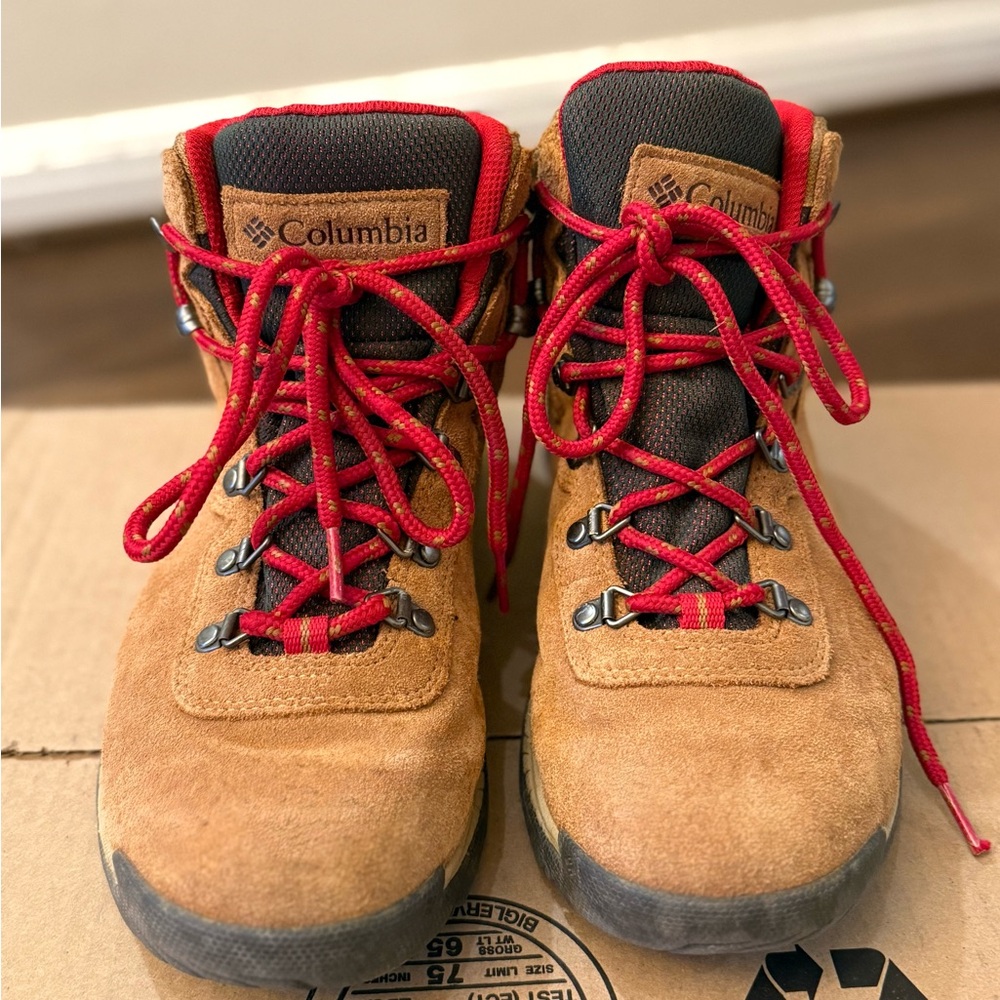 Columbia Women’s Newton Ridge™ Plus Waterproof Amped Hiking Boot